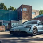 Porsche laajentaa sähköurheiluautojen mallistoaan: esittelyssä uusi Taycan 4S