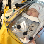 Shanghaista peräisin oleva isä suunnitteli turvakaapin suojaamaan lastaan koronavirukselta