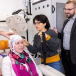 Tutkijat kehittävät uutta aivoteknologiaa kuntoutuksen avuksi – potilas voisi ohjata laitteita ajatuksen voimalla